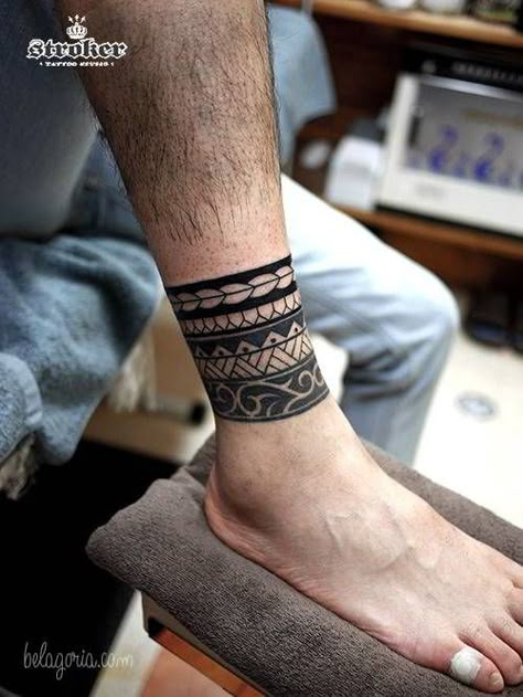 Ankle Band Tattoo, Bracelet Tattoo For Man, Ankle Tattoo Men, Leg Band Tattoos, Tato Maori, Band Tattoos For Men, Tatuagem Masculina Pequena, Ankle Tattoos, Anklet Tattoos