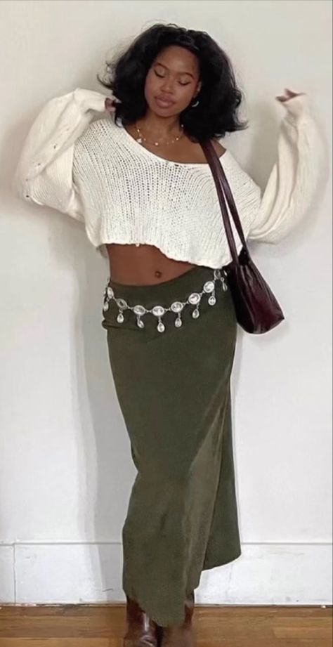 Winter Earthy Outfits Black Women, Long Skirt Outfits Earthy, Cold Weather Earthy Outfits, Earthy Black Woman Outfit Winter, Earthy Winter Outfits, Earthy Boho Outfits, Winter Earthy Girl Aesthetic, Estilo Indie, Earthy Outfits