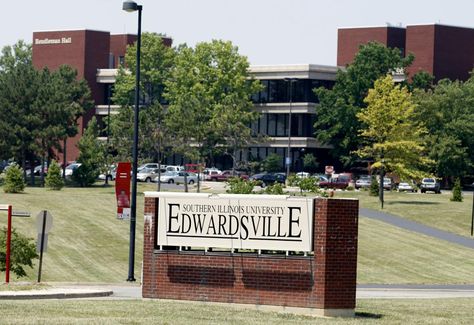 Southern Illinois University Edwardsville, Illinois. Siue College Illinois, Edwardsville Illinois, Crna School, Southern Illinois University, Scavenger Hunts, Higher Learning, Southern Illinois, History Of Science, Community College