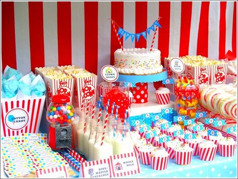 Circus Theme Party Ideas Carnival Themed Birthday Party, Vintage Circus Birthday Party, Backyard Carnival, Lila Party, Circus Birthday Party Theme, Vintage Circus Party, Circus Carnival Party, Circus Theme Party, Carnival Themed Party