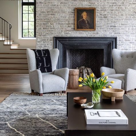 j miller interiors (@jmiller_mpls) ��• Instagram photos and videos Farmhouse Fireplace Mantels, Modern Contemporary Living Room, Interior Minimalista, Home Fireplace, Brick Fireplace, Home Decor Signs, Fireplace Design, A Living Room, Fireplace Surrounds