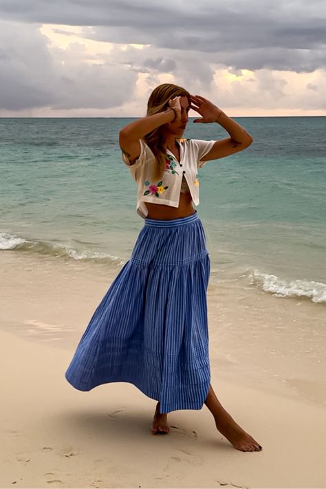 I only took a single outfit shot for my entire vacation but I'm glad it was this one! I have been wearing this striped cotton Dôen Sebastian Skirt all summer long and it was perfect to transition from the city to the beach. I paired it with an embroidered cropped button down #vacationoutfitinspo #maxiskirt • vacation outfit ideas • beachy outfit ideas • beach poses solo • posing ideas for the beach • Flowy Beach Outfits, Colorful Beach Outfit, Beach Vacation Outfit Ideas, Outfit Ideas Beach, Beachy Outfit, Cropped Button Down, Breezy Outfit, Beach Vacation Outfits, Beach Skirt