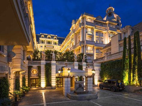 Ahead of the highly anticipated release of the 25th James Bond movie, No Time to Die, Hotel Metropole Monte-Carlo in Moncao is offering the secret agent experience of a lifetime. Billionaire Luxury, Plan Image, Hotel Design, Countries Of The World, Luxury Life, Luxury House, Monte Carlo, Hotels And Resorts, Best Hotels