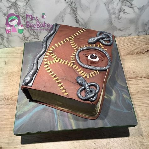 I loved making this spell book cake from the film #HocusPocus - apparently it was a total hit.  #mrsbeebakes #whitleybaycakes  #cakesforgrownups #hocuspocusbookcake Hocus Pocus Book Cake, Spell Book Cake, Hocus Pocus Book, Scary Cakes, Hocus Pocus Spell, Hocus Pocus Spell Book, Hocus Pocus Party, Book Cake, Magic Cake