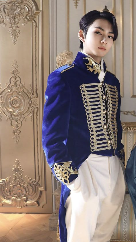 Royal Prince Outfit Aesthetic, Prince Clothes Royal Aesthetic, Enhypen Prince Outfit, Princecore Outfit, King Aesthetic Outfit, Prince Dress For Men, King Outfit Royal Aesthetic, Blue Prince Outfit, Prince Aesthetic Outfit