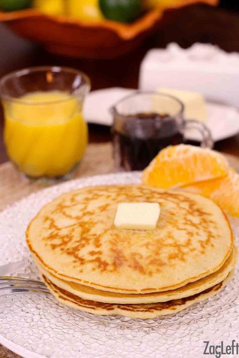 Light and fluffy Pancakes for one!  This single serving recipe is perfect for making a small batch of pancakes… How To Make Pan Cake, Single Pancake Recipe, Single Serving Pancake Recipe, 1 Pancake Recipe, Pancakes For 1, Pan Cakes Recipe, Small Batch Of Pancakes, Thick Pancakes, Half Recipe