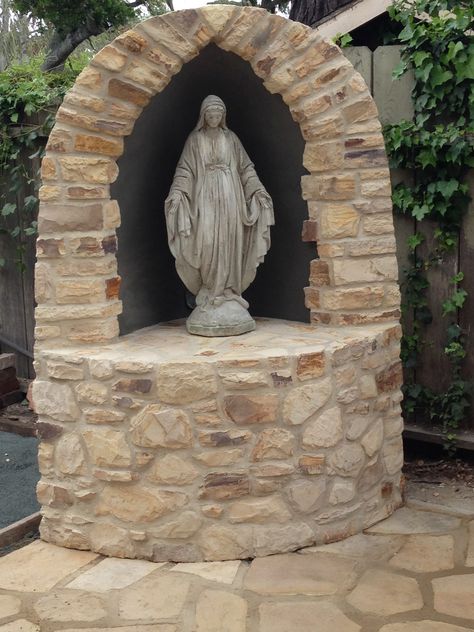 Mary Grotto, Grotto Ideas, Mary Shrine, Virgin Mary Shrine, Marian Garden, Grotto Design, Mary Garden, Prayer Garden, Catholic Decor