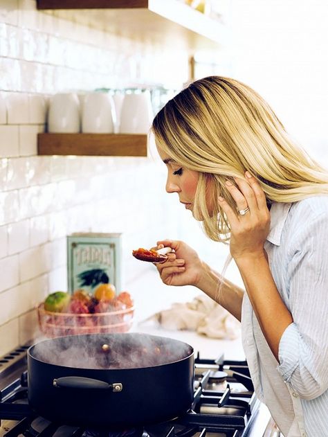 How to Be the Ultimate Hostess, According to Lauren Conrad | MyDomaine Nutrition Day, Cooking Logo, Cooking In The Kitchen, Cooking Design, Cooking Quotes, Cooking Photography, Fall Cooking, Cooking For Beginners, Cooking For Two