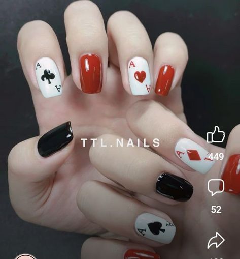 Queen Of Hearts Nail Art, Card Nails Design, Playing Card Nails, Las Vegas Nails Ideas, Queen Of Hearts Nails, Vegas Nail Art, Card Nails, Rodeo Nails, Nail Halloween