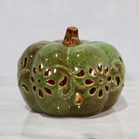 Pumpkin Pottery, Pumpkin Sculpture, Holiday Pottery, Halloween Tea Party, Pumpkin Tea Lights, Ceramic Pumpkin, Clay Crafts Air Dry, Hand Thrown Pottery, Entryway Living Room