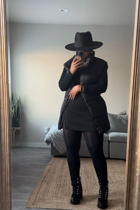 Cute Leisure Outfits Fall, Date Night Outfit Winter Plus Size, Comedy Show Outfit Night Winter, All Black Plus Size Outfit, All Black Fall Outfits, Plus Size All Black Outfit, Fall Night Out Outfit, All Black Outfit Casual, Black Dress Outfit Ideas