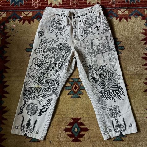 Drawn On Pants, Drawn On Jeans, Painter Pants, Clothing Projects, Thrift Flips, Painters Pants, White Trousers, Painted Clothes, My Partner