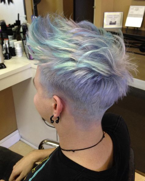 Trending Now! Opal Haircolor! Look at the iridescent baby blue, lavender, mint green and slight fiery-orange in this haircolor! "Share" if you did a double-take. We know we did: http://bit.ly/1M4BipO New Hair Color Trends, Holographic Hair, Opal Hair, Short Hair Color, Pastel Hair, New Hair Colors, Hair Color Trends, Pixie Hairstyles, Hair Today