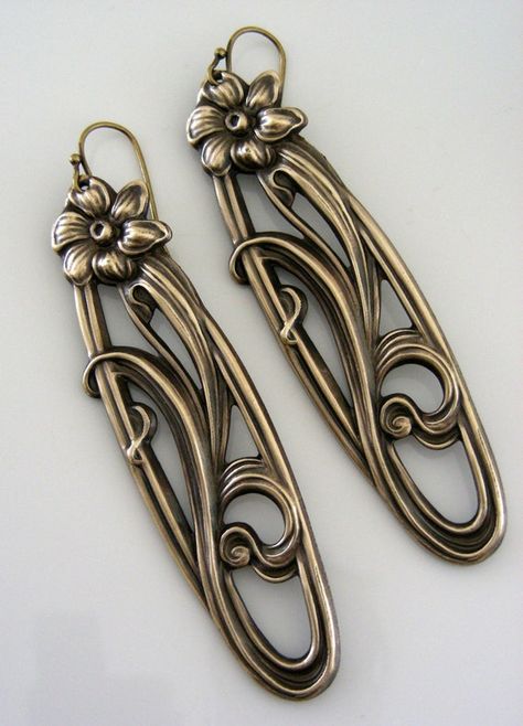 Nouveau Earrings, Maximalist Jewelry, Motifs Art Nouveau, Art Nouveau Earrings, Art Deco Jewelry Vintage, Bijoux Art Nouveau, Art Nouveau Earring, Vintage Inspired Earrings, Vintage Drop Earrings