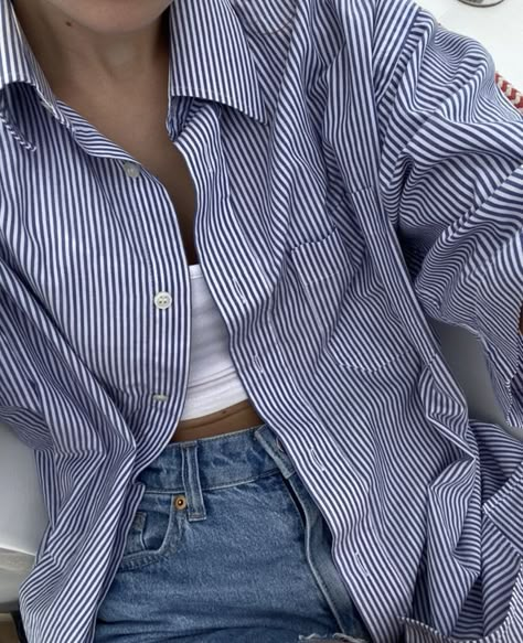 Striped Shirt Outfit Aesthetic, Blue And White Striped Shirt Outfit, Heels For Formal, Striped Blouse Outfit, Button Shirt Outfit, White Striped Shirt Outfit, Blue Striped Shirt Outfit, Outfits With Striped Shirts, Button Down Outfit