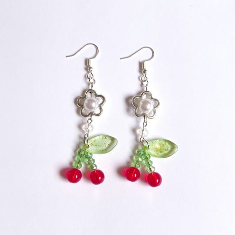 Cherry Beads Earrings, Cute Funky Earrings, Cherry Bead Earrings, Cherry Beaded Earrings, Diy Cherry Earrings, Funky Earrings Diy, Cherry Beads, Beaded Cherry, Cherry Jewelry