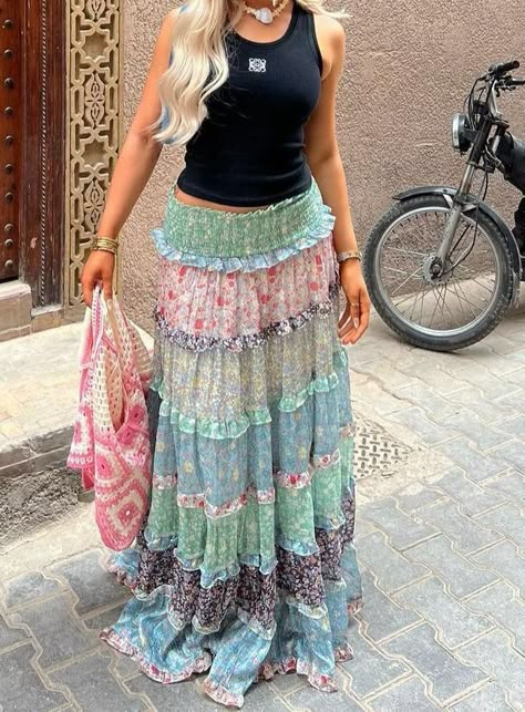 Maxi Skirt Summer, Girly Aesthetics, Earthy Vibes, Earthy Outfits, Boho Outfit, Skirt Summer, I'm With The Band, Mode Inspiration, Girly Outfits