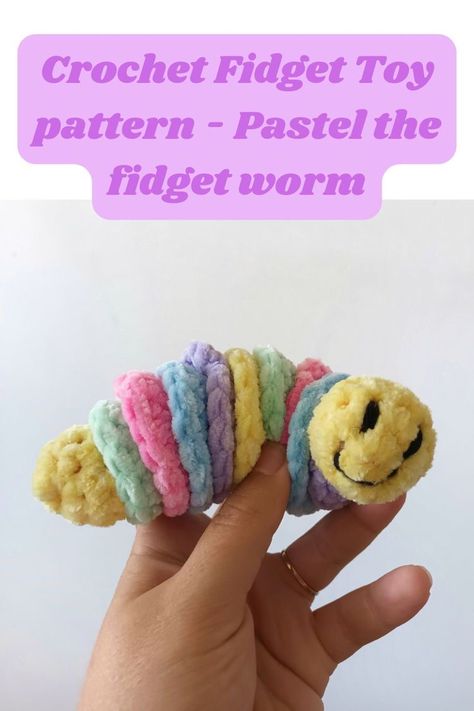 Sewing Fidget Toys, Free Fidget Crochet Patterns, Crochet Worry Pet, Crochet Fidget Toys Free Pattern, Worry Worm Pattern, Crochet Fidget Toys, Crochet Worry Worm, Crochet Puppets, Crochet Kindness