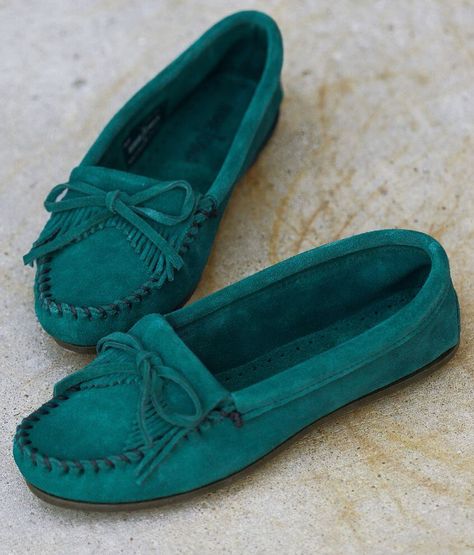 Womens Shoes Loafers, Mocassin Shoes, Green Ideas, Moccasin Shoes, Moccasins Women, Loafer Shoes Women, Wedges Sandals, Moccasins Shoes, Girly Shoes