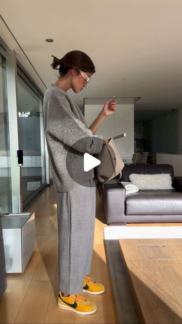 Carla Ferrer on Instagram: "Total grey day / comfy outfit

#outfitoftheday #streetstyle #comfystyle #fyp" Yellow Nikes, Yellow Sneakers, Grey Trousers, Grey Outfit, Nike Cortez, Comfy Fashion, Sneakers Outfit, Nike Outfits, Comfy Outfits