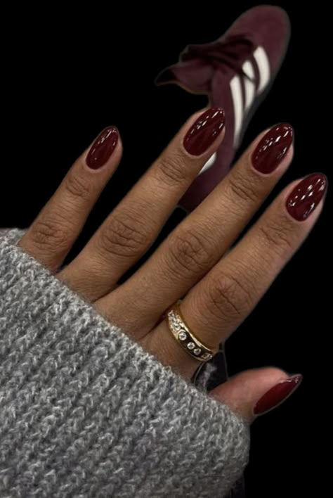 Who doesnt like wine red nails for Fall☺️ Short Almond Wine Red Nails, Short Wine Nails, Burgundy And Black Nail Designs, Wine French Nails, Red Wine Nail Color, Nails Bordeaux Gel, Dark Burgundy Nails Designs, Plum Red Nails, Maroon Nails Short