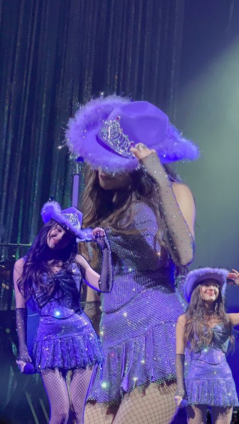 #olivaridrigo #purple#sparkle#cowgirl hat#concert#sour#music#cute#outfitideas #slay#oliva Purple Dress Concert, Purple Outfits For Concert, Cowboy Hat Concert Outfit, Purple Outfits Concert, Cowboy Hat Concert, Purple Cowgirl Outfits, Concert Outfit Purple, Purple Cowboy Aesthetic, Purple Cowboy Outfit