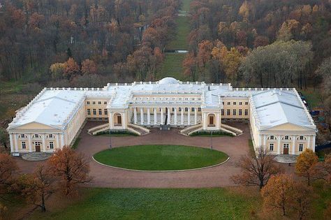 Alexander Palace French Chateau Mansion, Romanov Palace, Alexander Palace, Classical Facade, Russian Interiors, Castle Mansion, Russian Architecture, Royal Residence, Imperial Palace