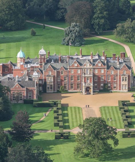 Adelaide Cottage, Sandringham House, Sandringham Estate, British Castles, English Manor Houses, English Castles, Castle Mansion, Castle Aesthetic, Hampton Court Palace