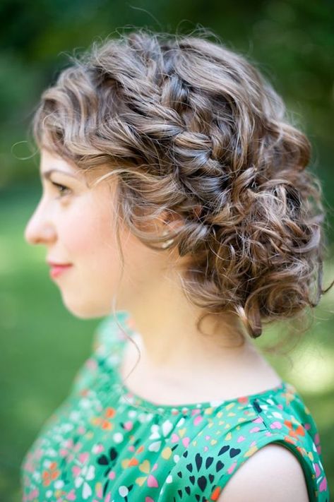 Untamed Tresses | Naturally curly wedding hairstyles Curly Prom Hair, Wavy Wedding Hair, Prom Hair Updo, Curly Wedding Hair, Medium Curly, Curly Updo, Curly Hair Updo, Medium Curly Hair Styles, Natural Curls Hairstyles