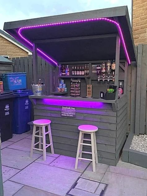 Garden Bars, Diy Outdoor Bar, Desain Pantry, Outdoor Patio Bar, Backyard Bar, Stall Designs, Diy Backyard Landscaping, Diy Bar, Patio Bar