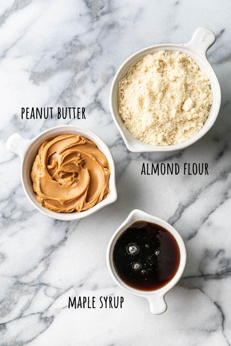 3-ingredient Almond Flour Peanut Butter Cookies are soft, tender, and naturally sweetened for a deliciously nutty and healthy treat! These little gems are dairy-free, oil-free, egg-free, and refined sugar-free vegan cookie recipe. #cookie #vegancookie #peanutbutter #3ingredient #healthyrecipe #veganrecipe Almond Flour Peanut Butter Cookies, Vegan Cookie Recipe, Sugar Free Peanut Butter Cookies, Sugar Free Cookie Recipes, Simple Veganista, Healthy Peanut Butter Cookies, Lazy Vegan, Keto Peanut Butter Cookies, Quinoa Sweet Potato