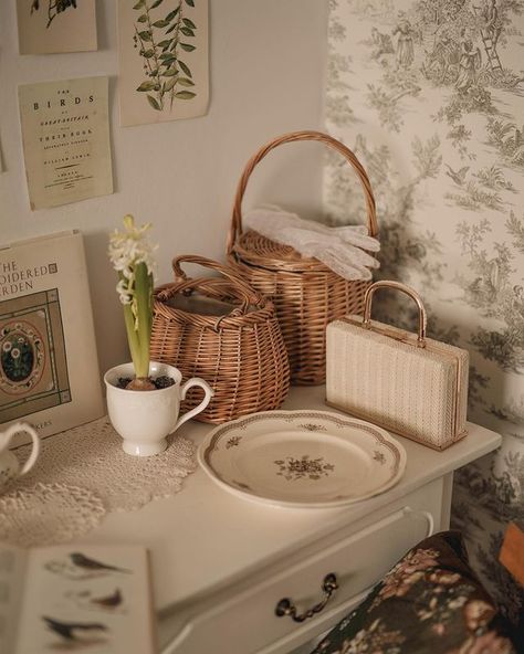 Wicker Basket Aesthetic, Basket Aesthetic, Edwardian Woman, Basket Case, Office Crafts, Vintage Baskets, Craft Room Office, Aesthetic Things, Wicker Basket