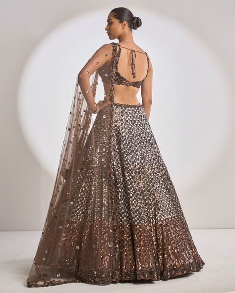 Brown Lehenga, Hand Embroidered Skirt, Mauve Skirt, Ombre Gown, Seema Gujral, Embroidered Lehenga, Sequin Embroidery, Indian Wedding Outfits, Embroidered Skirt