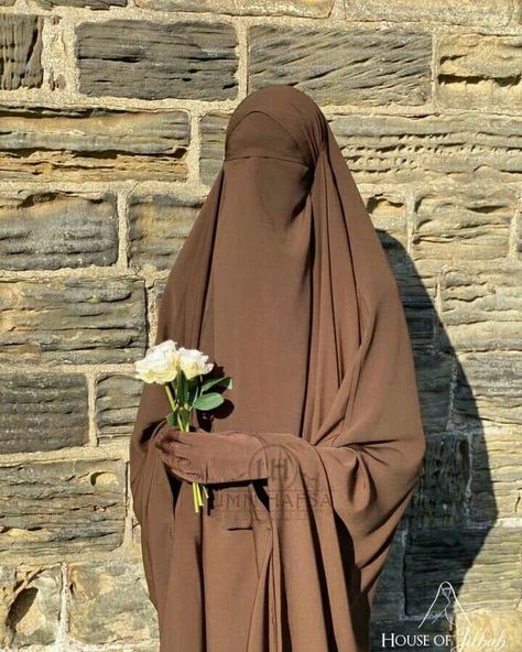 Black Hijabi Girl, All Brown Outfit, Niqabi Bride, Islamic Modesty, Niqabi Girl, Unicorn Fashion, Muslimah Outfit, Niqab Fashion, Muslim Style