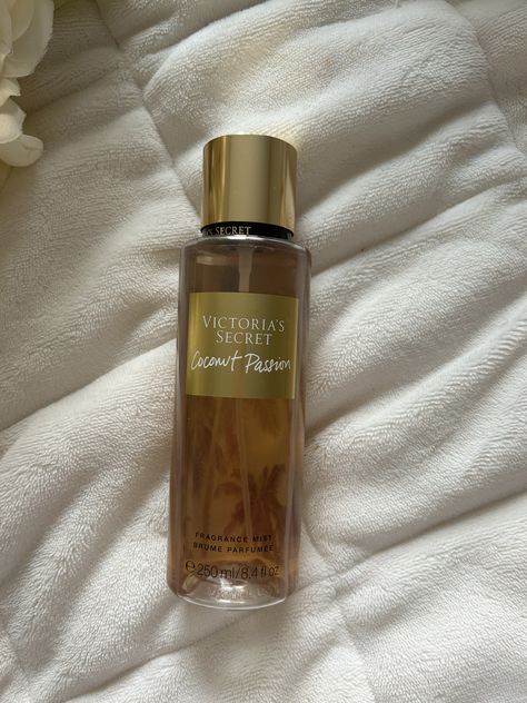 Victoria Secret Body Mist Coconut, Victoria Secrets Coconut, Victoria Secret Body Spray, Victoria Secret Body Mist, Womens Body, Perfume Collection Fragrance, Victoria Secret Perfume, Star Crossed, Victoria Secrets