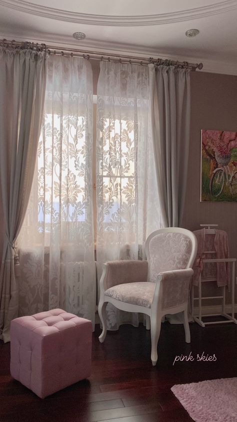 How To Style Short Windows, Romantic Curtains Living Room, Lace Curtains Bedroom Aesthetic, Curtain Window Aesthetic, Room Curtains Aesthetic, French Country Curtain Ideas, Aesthetic Window Curtains, Curtain Inspo Living Room, Feminine Curtains