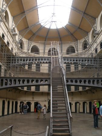 Kilmainham Gaol, Dublin - Attraction Images - TripAdvisor Guinness Dublin, Things To Do In Dublin, Kilmainham Gaol, Picture Painting, Irish Sea, National Cemetery, Irish History, Dublin City, Republic Of Ireland