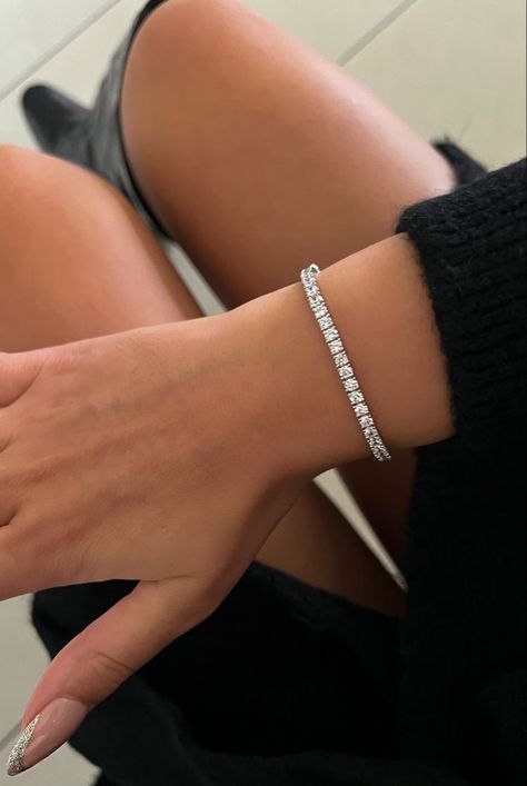 Tennis Bracelet Aesthetic, Jimin Tiffany And Co, Rose Gold Bracelets, Tennis Bracelet Gold, Tiffany And Co Bracelet, Bracelet Rose Gold, Fancy Jewellery Designs, Wrist Jewelry, Classic Bracelets