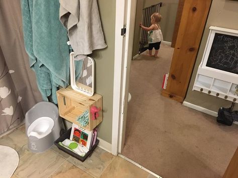 Montessori In Small Apartment, Montessori Bathroom Ikea, Montessori Bathroom Station, Montessori Entryway, Montessori Bathroom, Kids Bathroom Ideas Shared, Toddler Bathroom, Hallway Ideas Diy, Montessori Infant Room