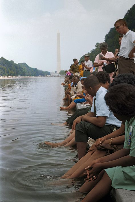 George Washington Facts, Colorized History, Rights Poster, Raisin In The Sun, Black Is King, Historic Pictures, Colorized Photos, Reflecting Pool, Fear Of The Unknown