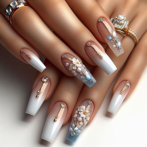 Unique Nails Designs, Nails Minimalistic, Nails Simple Summer, Summer Nails Simple, Grad Nails, Simple Summer Nails, Charm Nails, Unique Nail Art, Queen Nails