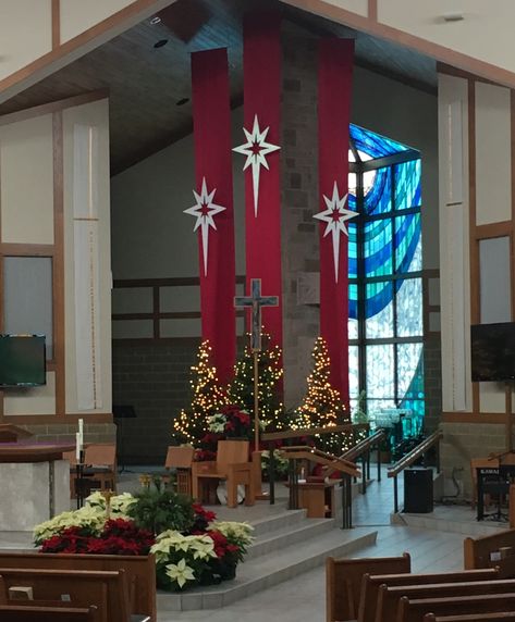 Church Xmas Decorations, Large Scale Christmas Decor, Christmas Decor Ideas Church, Christmas Church Decorations Sanctuary, Church Christmas Decorations Sanctuary, Christmas Decor Church, Christmas Church Decorations, Christmas Theme Ideas, Christmas Stage Decorations