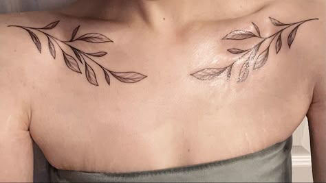 Leaf On Collar Bone Tattoo, Leafs On Collar Bone Tattoo, Branches Collar Bone Tattoo, Vine Collar Bone Tattoos For Women, Ivy Collar Bone Tattoo, Leafy Collar Bone Tattoo, Vine Collar Bone Tattoo, Leaf Collar Bone Tattoo, V Line Tattoos