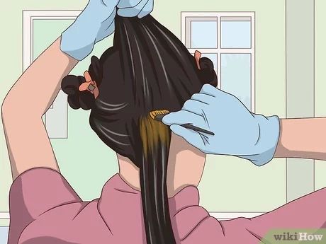 How to Apply a Color Rinse (with Pictures) - wikiHow Hair Tint, Covering Gray Hair, Color Test, Hair Rinse, Clarifying Shampoo, Professional Hairstylist, Color Your Hair, Color Shampoo, Cover Gray