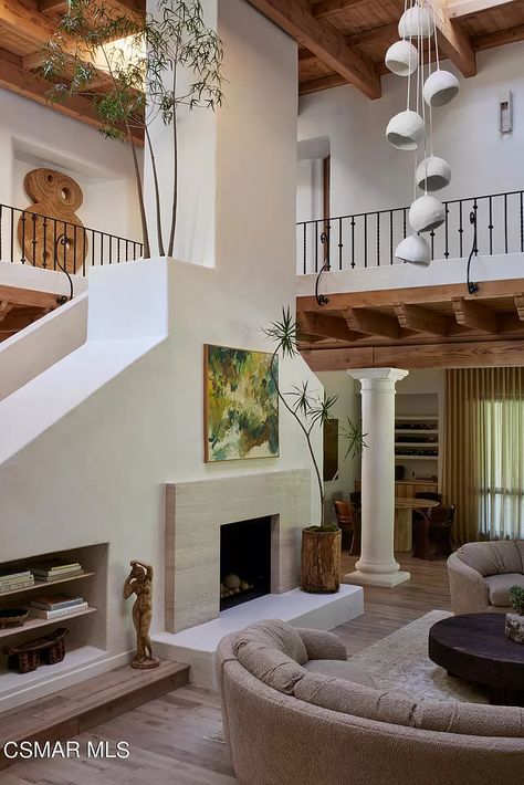 24975 Mulholland Hwy, Calabasas, CA 91302 | MLS #224000115 | Zillow House Interior Australia, California Aesthetic House, California Home Aesthetic, California House Style, California House Aesthetic, California Aesthetic Home, California Beach Bungalow, California Contemporary Interior, Californian House