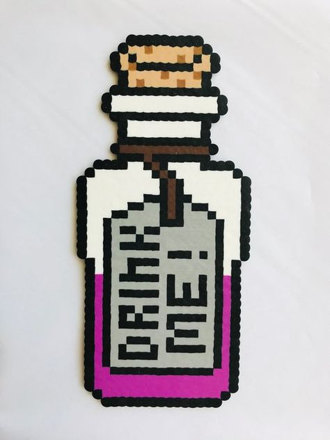 Alice In Wonderland Drink Me, Backpack Clips, Kandi Necklace, Perler Creations, Pearl Beads Pattern, Perler Art, Hama Beads Design, Perler Bead Templates, Diy Perler Bead Crafts