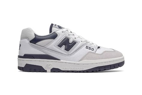 Looks Hippie, New Balance 550 White, Shoe Inspo, Aesthetic Shoes, Navy Shoes, Swag Shoes, New Balance Shoes, Dream Shoes, Trendy Shoes