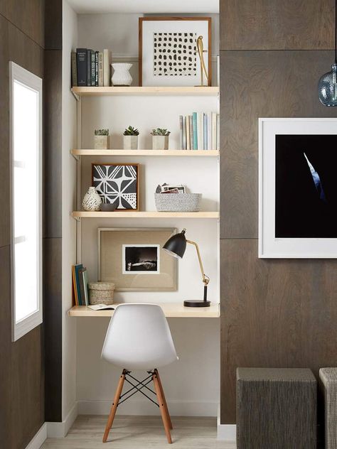 Home Office Built Ins, Tiny Home Office, Interior Kantor, Outfit Office, Small Home Offices, Shelving Solutions, Corner House, Small Home Office, Home Office Space