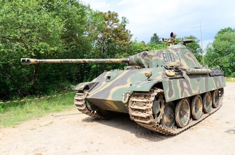 Panther Number 801. This is a Panther Ausf. G, with a reproduction FG 1250 (infra-red system). It is in running condition and is at the BWB Wehrtechnische Studiensammlung in Koblenz, Germany. This tank was assembled at a Panther factory under the direction of the British Army's Royal Electrical and Mechanical Engineers (REME) at the end of the war. M26 Pershing, Slot Racing, Panther Tank, Rc Tank, Ww2 Tanks, Model Tanks, German Tanks, World Of Tanks, Tanks Military