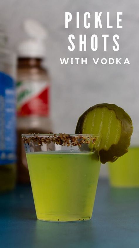 pickle shots vodka recipe \ pickle shot made with vodka | How to make pickle shots Drinking Party Food Ideas, Pregame Drinks Alcohol, Pickle Juice And Vodka, Taaka Vodka Recipes, Pickle Vodka Recipes, Easy Shots For A Crowd, Pickle Back Shot Recipe, Pickle Alcoholic Drink, Pickle Vodka Drinks